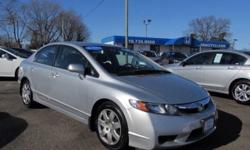 Come see this 2009 Honda Civic Sdn LX. It has an Automatic transmission and a Gas I4 1.8L/110 engine. This Civic Sdn features the following options: Pwr windows w/driver auto-up/down, Remote trunk release w/lock, Compact spare tire & wheel, 2-tier