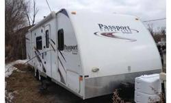 Trailer Is In Great Condition, Original Owner, No Smoking
INTERIOR FEATURES: Vinyl Floors, Oak Cabinets, Corian Counter Tops, Full Kitchen, Top/Bottom Fridge, Microwave, Stove Top, Shower w/ tub, Skylight, TV, DVD, CD/Cassette, Sound System, Day/Night