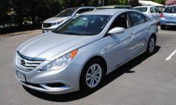 All the right ingredients! Come to the experts! If you want an amazing deal on an amazing car that will not break your pocket book, then take a look at this gas-saving 2011 Hyundai Sonata. This Sonata has a great cockpit layout, with all the controls easy