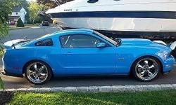 21k miles
3.55 gears
Grabber blue
MANUAL
Leather
Dual power/heated seats
Shaker 500 audio
Borla S-Type Catback exhaust
BBK Cold Air intake
Lowered aprox. 1.5"
20" AMR Chrome rims (winter set, not in the greatest shape)
Barton Industries shifter bracket