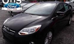 Come see this 2012 Ford Focus SEL. This Focus has the following options: Tilt/telescopic steering column, Front/rear 12V pwr points, AM/FM stereo w/CD/MP3 player -inc: aux input jack, speed-sensitive volume, (6) speakers, Cruise control, Easy Fuel capless