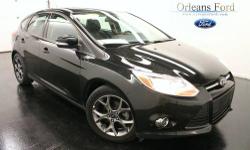 ***AUTOMATIC***, ***CLEAN CAR FAX***, ***FOG LIGHTS***, ***HATCHBACK***, ***LEATHER***, ***ONE OWNER***, and ***SE APPEARANCE PACKAGE***. Flex Fuel! If you've been thirsting for just the right 2013 Ford Focus, then stop your search right here. This is the