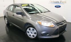 ***ACCIDENT FREE CARFAX***, ***AUTOMATIC***, ***GAS SAVER***, ***LOW MILES***, ***RE-ACQUIRED VEHICLE***, and ***WE FINANCE***. Flex Fuel! Ford has outdone itself with this charming 2013 Ford Focus. It just doesn't get any better or more gas-saving. This