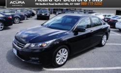 You've never felt safer than when you cruise with anti-lock brakes, a backup camera and stability control in this 2013 Honda Accord EX. Open the sunroof on this vehicle and get your daily Vitamin D! Moving your seat has never been easier with the power