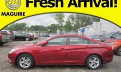 To learn more about the vehicle, please follow this link:
http://used-auto-4-sale.com/108484165.html
You're going to love the 2013 Hyundai Sonata! The safety you need and the features you want at a great price! With less than 30,000 miles on the odometer,