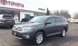 2013 TOYOTA HIGHLANDER PLUS - 17 INCH PREMIUM ALLOY WHEELS - DRIVER'S POWER SEAT - THIRD ROW SEAT - BACK UP CAMERA - KEYLESS ENTRY - BLUETOOTH PHONE AND STREAMING MUSIC - USB PORT - CLEAN CARFAX REPORT - ONE OWNER VEHICLE - TOYOTA CERTIFIED - PRICED TO