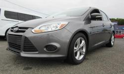 To learn more about the vehicle, please follow this link:
http://used-auto-4-sale.com/104139956.html
Form meets function with the 2014 Ford Focus. This stylish 2014 Ford Focus brings drivers and passengers many levels of convenience and comfort. This