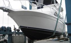 "Price Reduced - Owner Anxious to Sell" - IDEAL LIVE-ABOARD OR LONG DISTANCE CRUISER - T-FWC Marine Power 454's w/425hrs, runs excellant. This is a fine example of a very desireable Motor Yacht in wonderful condition, owner has all receipts. What an