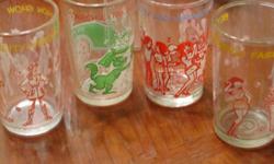 4 vintage Archie glasses (Welch), Archie Comic Publications, in perfect condition
Betty & Veronica Fashion Show (1971)- 2 glasses
Betty & Veronica Give a Party (1973)
Archie Taking the Gang for a Ride (1971)
Each is 4 1/4" high and 2 1/2" across
They may