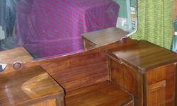 vintage dresser. very good condition.