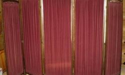 5 PANEL WOOD FRAME DECORATIVE SCREEN WITH VELVET FABRIC
THE VELVET IS BURGUNDY ON ONE SIDE AND DEEP ROYAL BLUE ON THE OTHER SIDE
EACH PANEL IS 24" WIDE SO THIS SCREEN IS 10 FEET WIDE WHEN FULLY OPEN
THE CENTER PANEL IS 78" TALL
THE SCREEN IS ALL ORIGINAL
