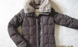 This down jacket is a pre-owned and it's in very good condition except a little tiny stain(see photo 4) . Faux fur hood trim can be remove. The only thing is missing is the waist belt.
Shell: 100% Polyester
Lining: 100% Cotton
Filling: 80% Down. 20%