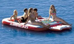 Hang out on AIRHEAD's COOL ISLAND and have a party! Suntan on the roomy sundeck, then cool off splashing around in the mesh area. Four drink holders and a sundry holder, perfect for storing suntan lotion, are conveniently located between the wet and dry