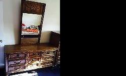 2 pieces of bedroom furniture in excellent condition