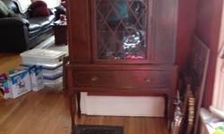 Beautiful antique hutch/cabinet.
Original fixtures.
Moving and cannot take it with us.
Price is negotiable