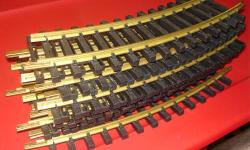 For sale is a lot of twelve (12) G Scale CURVED TRACK from (I believe) Aristo-Craft.
This track is in like new condition (maybe new), but no box,so I'm calling them "Like New".
You will receive:
* 12 - Aristo-Craft Euro-Style Curved 4' Small Diameter