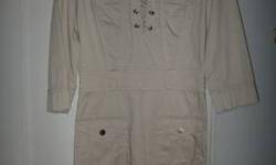 Armani Exchange *NEW* one piece dress
brand new, tag still on.
beige. one piece dress
sz. P0 ((Petite, zero))
see photo
original $120.00
send me your best offer. contact with serious interest only please. thanks.