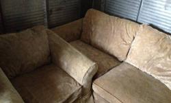 I am selling my Like new used green suede Ashley sofa and loveseat..
I can count the times it's been sat on with both hands by me.
The price is negotaible. Need to sell fast.
Will be moving 11-25-2012. I CAN'T TAKE IT WITH ME.
MUST BEPICKED UP BY SUNDAY
