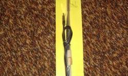 AUTO ANTENNA FOR A HONDA CIVIC /SAAB
AM-FM CAR RADIO ROOF ANTENNA BY RUSSELL MANUFACTURING
TOP QUALITY INCLUDES INSTALLATION INSTRUCTIONS
CONDITION: ALTHOUGH PACKAGING SHOWS SOME WARE IT IS NEW AND IN ORIGINAL BLISTER PACKAGE.
34? EXTENDED ROD
65? CABLE