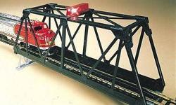USA SHIPS FREE!
For sale is one (1) N Scale BLINKING BRIDGE and TRESTLE SET from BACHMANN. It is item #56-1221.
It is complete and worked when bench tested. Instructions are included.
The set includes:
* 1 - 4 1/4" Deck Assembly with built-in track
* 2 -