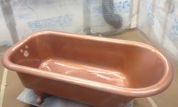 ** Beautiful Cast Iron Antique copper Clawfoot tub ***