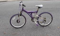 Off road , 1100 trek , fork of fiber carb and fast light aluminum frame. Most accessories shimano
New tires( Michelin )
This ad was posted with the eBay Classifieds mobile app.