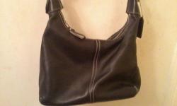 PLEASE LEAVE ME YOUR NAME AND PHONE NUMBER SO I CAN RETURN YOUR REPLY. IF THE AD IS ON THE SITE IT IS FOR SALE.
Selling a Black Coach Leather Shoulder ,in great condition. The bag is very clean and comes from Smoke free house. Serious buyers only
Local