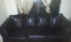 Purchased one year ago, in great condition.
No blemishes or stains. Very comfortable.
Price Negotiable. Must pick up this week.
80'' long
39'' deep
28'' high
keywords: couch, sofa, love seat, loveseat, Bloomingdales, shabby chic, pottery barn, west elm,