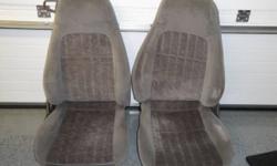 Seats (front & rear) out of a 2002 Z-28 Camaro, Driver seat is power, all brackets included. Top of driver seat is bent but can be bent back, also small tear.
Seats will fit all 4th Gen Camaro's and Pontiac Firebirds, Trans Am's.