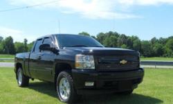 2007 Chevy Silverado LTZ
**MUST SEE**
4 Wheel drive with auto feature
5.3 L V8
Z71 package
Extended Cab
Leather Interior
Power Sunroof
Power Windows
Power Locks
Factory Garage Door remotes
Power/heated mirrors
Memory seats & Mirrors
Heated Seats