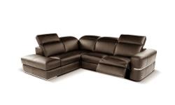 Stunning sofa, as featured in the New York Times -
"Chicago "sofa in chocolate brown leather, highest grade (Pelle Texas 3079). Feet: steel, polished. Low back-rest cushions. Supporting frame in metal and multi-layer wood. Picture provided.* Exclusively