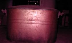 a nice antique copper boiler it is very good condition with some wear and all the handles in good condiition with lid. feel free two call wih andy questions. #585-694-4431