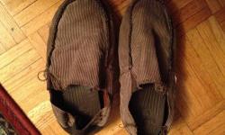 Crocs Slippers Loafers Men's Size 8 Brown Corduroy $15 Gently Used. Freshly washed. Inner sole never used so that is new. Cash only. Pick up only. Midtown west.