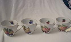Reduced 50% Czechoslovakian Porcelain China 4 tea cups and matching saucers ... Purchased for wife's dowry back in early 50's at Syracuse Witherals a local department store ... gold trimmed fruit pattern ... wonderful addition to any collection!
Was