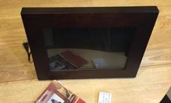DIGITAL PICTURE FRAME
UP FOR SALE IS A VERY GENLY USED/BARLEY USED DIGITAL PICTURE FRAME. THIS UNIT HAS BEEN TESTED AND WORK 100 PERCENT. I ALSO HAVE ONE 1GB MEMORY CARD FOR THIS ITEM I AM THROWING IN FOR FREE. CHECK OUT MY PICTURES. BEAT THE CHRISTMAS