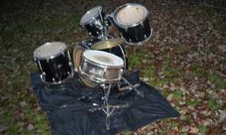 I AM SELLING A DRUM SET.THE HARDWARE HAS SOME RUST THE FOOT PEDAL FOR THE CIMBALS ,HAS A CHAIN THAT IS RUSTY BUT WORKS. THIS DRUM SET IS LOCATED NEAR MIDDLETOWN NY THE TELEPHONE NUMBER IS 845 551 5671.