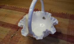 Beautiful White Fenton Basket
Approx 8" OA Height x 8" Dia
Excellent Condition, No Chips, No Scratches
Original Fenton Label, Fenton Stamped On Bottom