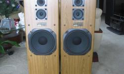 Fisher Magnetic Field Compensated Tower Speakers with a 12 inch main woofer 4 inch midrange and 3 inch tweeter. 110 watts power handling.
Cabinet has a few minor blemishes mostly on the corners from being moved around. One midrange has a slight tear on