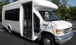 FORD E-350 Startrans shuttle bus in great condition! The dependable and gas efficient 5.4L V-8 Triton gas motor was well maintained and taken care of by its only previous owner. This shuttle bus looks great and will give excellent service! The automatic