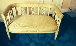 Vintage French provincial Settee
Structurally sound
Fabric needs to be redone.
W:43"
D: 23"
H: to top of armrest 27"
to top of seat cushion 16 1/2"
Please refer to pics for further info
Posted with eBay Mobile