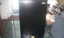 Frigidaire upright freezer: Self-defrost, 11.3 cubic feet. Used only one summer. In showroom condition. Please contact with phone number. Buyer responsible for removal.
Model: FFU11FKODW.