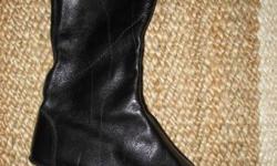 ? New in box -Never Worn- was my 2nd pair - Women's Original 2006 GENTLE SOULS (pre-Kenneth Cole, was $185) Beowulf Black leather Boots, Size 38.5M (fits 7.5M in current Gentle Souls)
? Very comfortable soft-leather boot; great for walking, going out,