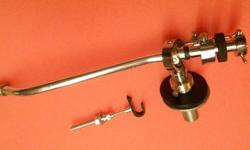 A Grace G-545 tonearm, with an additional custom made heavy counterweight, which can be used alone [the way I was]
to balance the arm.
With original Grace cable. [picture won't load...]
A classic arm of high quality in excellent condition.
No headshell.