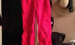 H and M H&M very bright Red cargo pants size 4 100% cotton. Like new. Ankles have drawstring. 2 pockets in front & 2 pockets in back. Very lightweight. Cash only. Pick up only. Midtown West.
This ad was posted with the eBay Classifieds mobile app.