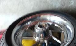 HARLEY DAVIDSON DYNA SCREAMING EAGLE RIMS AND TIRES (
(there is a minor crack on one rim ) tires and rims have only
500 MILES -- original cost from the HARLEY DEALER was $3600.00
THIS IS A STEAL. at $999.00