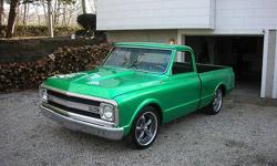 Condition: Used
Exterior color: house of colors planet green
Interior color: Black
Transmission: Automatic
Fule type: Gasoline
Engine: 8
Drivetrain: turbo 350 automatic
Vehicle title: Clear
DESCRIPTION:
1971 fully restored chevy shortbed fleetside.
