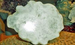 This Beautiful Kentucky Geode comes from Boyle County, Kentucky. The color of this beautiful 2 tone Crystal White. This Geode is Unique and Perfect with Perfection. Triple AAA Grade. Measurements: Almost 7 1/2? Wide, Around 6? Tall and 3 1/2? Thick.