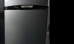 Like New Stainless steel Magic Chef Fridge 10 cubic feet. Manufactured in Aug 2004. Purchased in 2009. Has only been used for a few months before we moved. Never used since.
Capacity
10 (cubic feet)
Unit Weight
136.5 lbs
Dimensions(W X H X D)