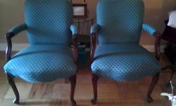 2 UPHOLSTERED SOLID WOOD FRAME LIVING ROOM CHAIRS WITH HAND CARVED DETAILS ON LEGS.
MANUFACTURED BY FAIRFIELD FURNITURE, A LEADING UNITED STATES FURNITURE COMPANY
EXCELLENT CONDITION
WILL SELL SEPARATELY $225 EACH
CASH ONLY
PICK UP ONLY
NON SMOKING/PET