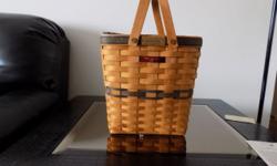 Longaberger Charter Membership basket includes liner and protector size is 9-3/4 inches. Good condition buyer pays all shipping costs in addition to the cost of the basket.
Basket cost is $54.00.